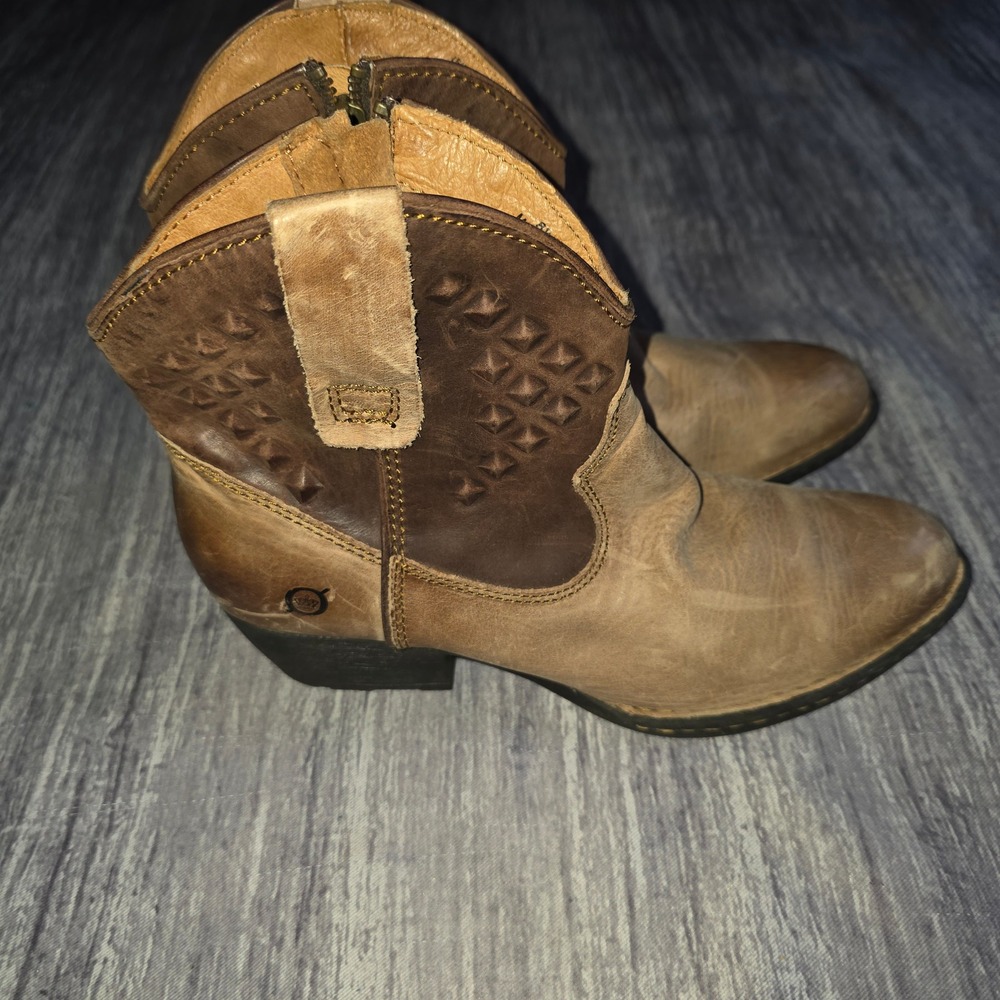 Born W01993 Womens 8.5 Brown Leather Western Ankle Boots Embossed Zip Booties